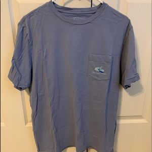 vineyard vines t-shirt